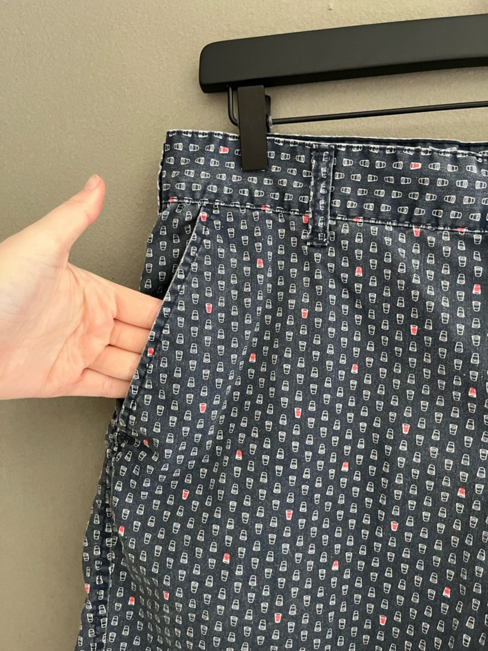 Retrofit Men's Navy Shot Glass Alcohol-Print Micro-Pattern Flat Front Shorts 32 - Picture 2 of 9